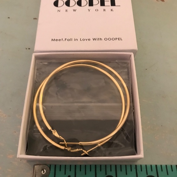 14KGold Plated Earrings NewWithBox - Picture 7 of 9